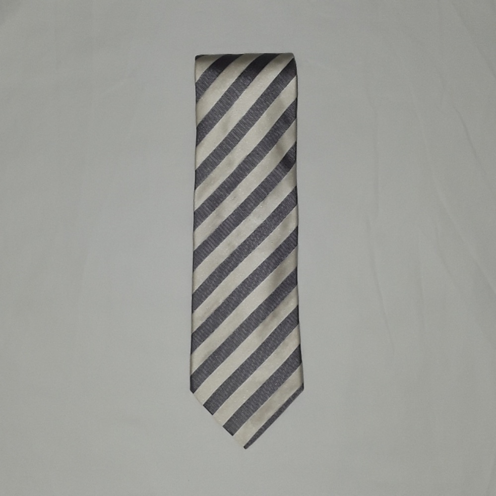 Giorgio Armani Authentic silk tie New Without Tag